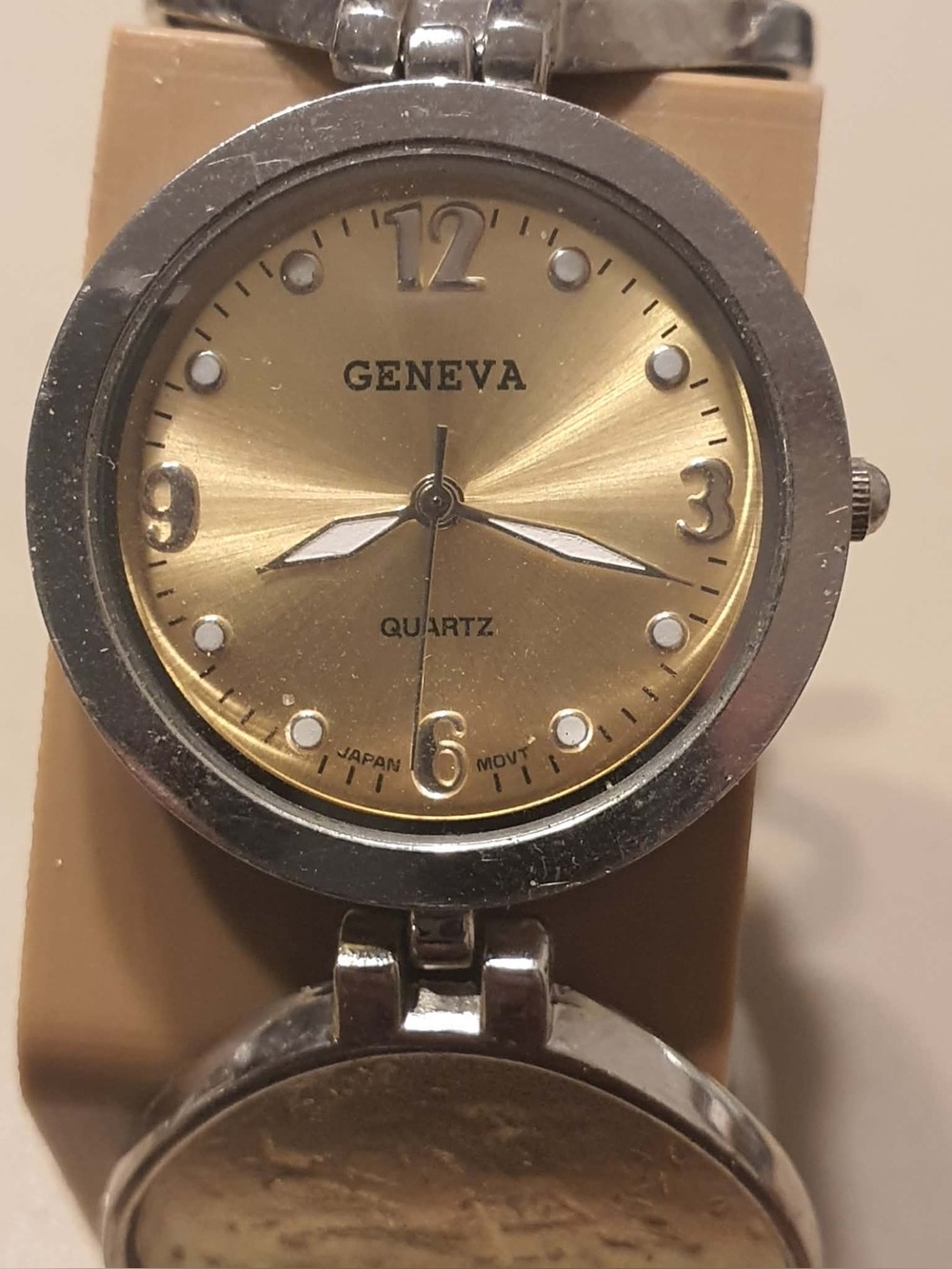 🦋10/$20🦋 Geneva Silver/Goldtone Women's Watch